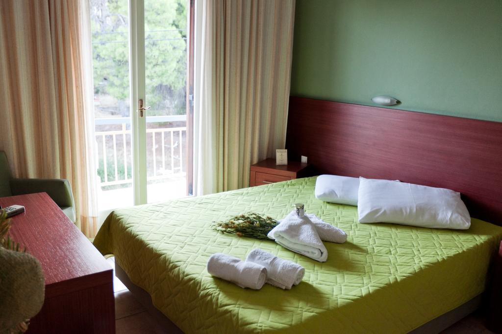 Hotel Possidon Aegina Bagian luar foto