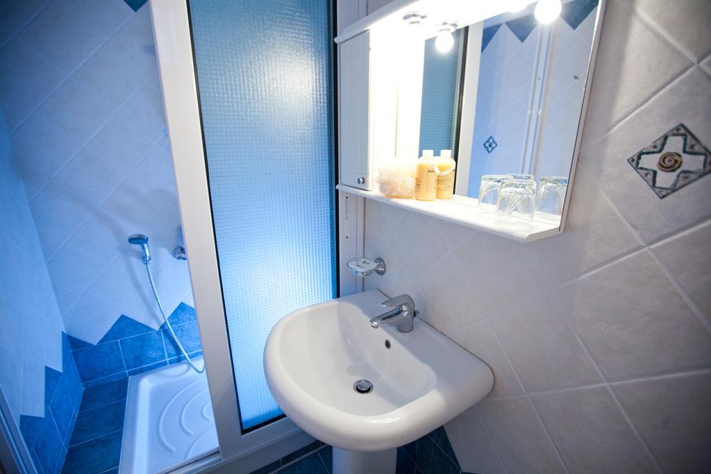 Hotel Possidon Aegina Ruang foto