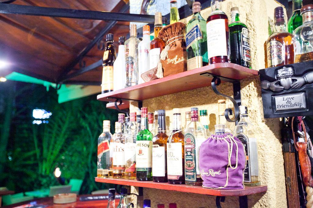 Hotel Possidon Aegina Bagian luar foto